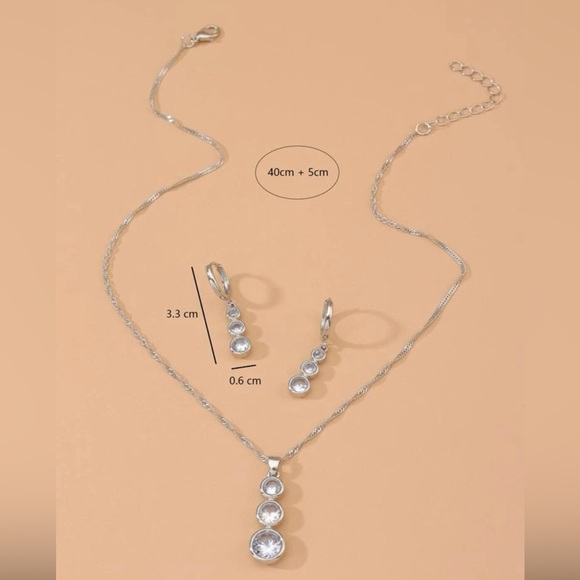 ❤️Round Cubic Zirconia Necklace and Earring Set - Picture 3 of 7